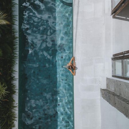 Aster Villa Seminyak Экстерьер фото
