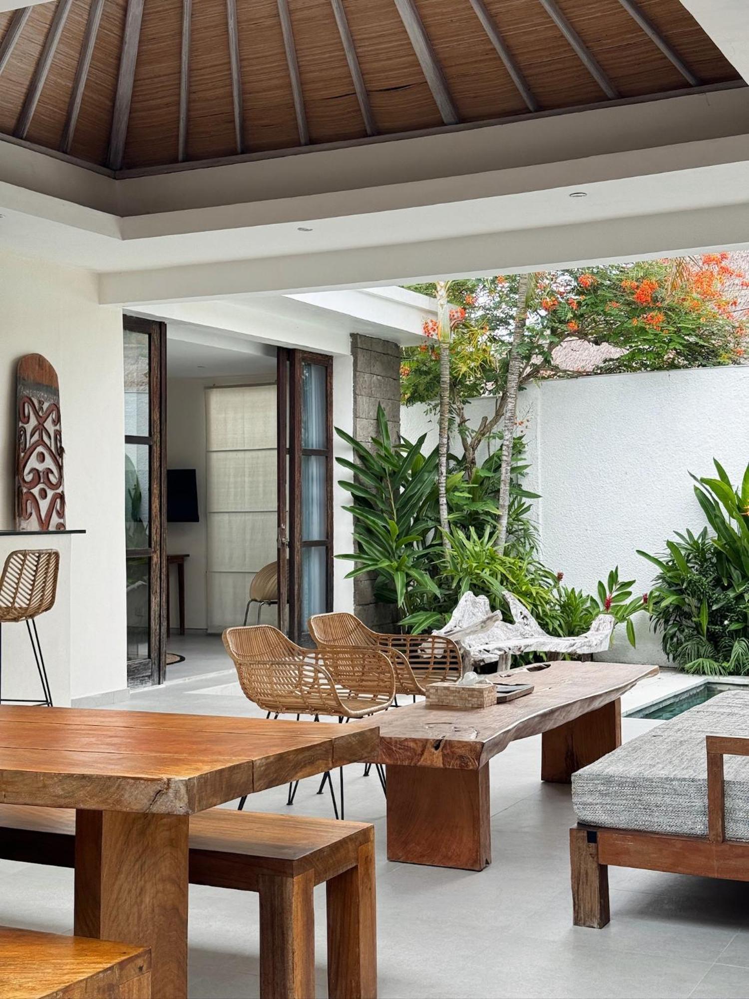 Aster Villa Seminyak Экстерьер фото